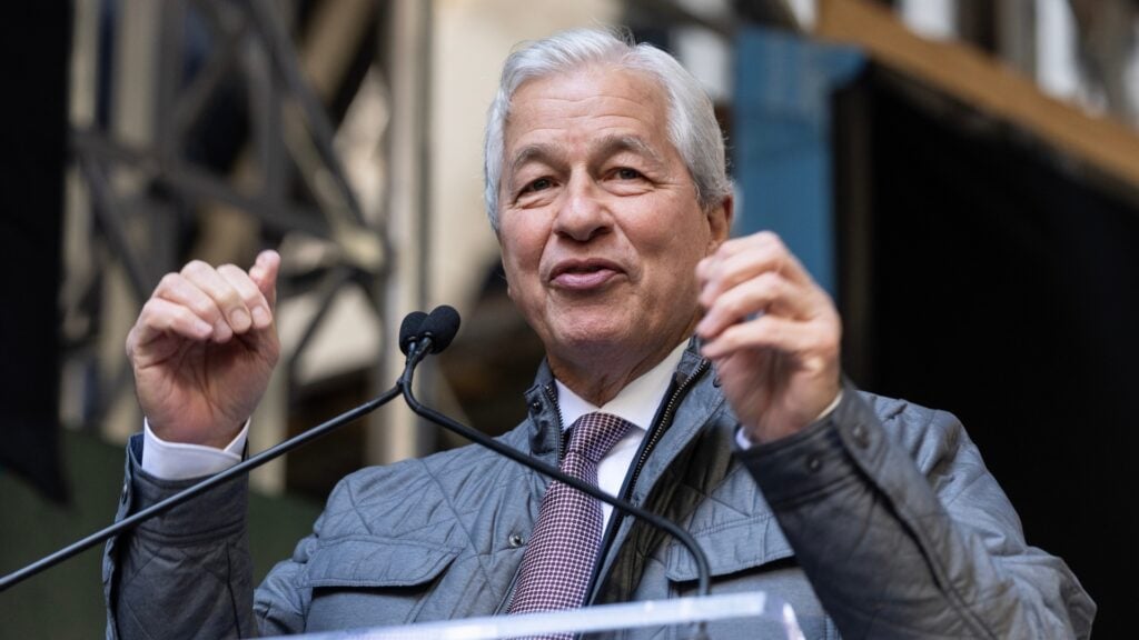 Jamie Dimon Just Got $770 Million Richer — Trump May Be Why
